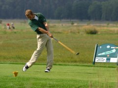 Auf dem Golfplatz (125kB)